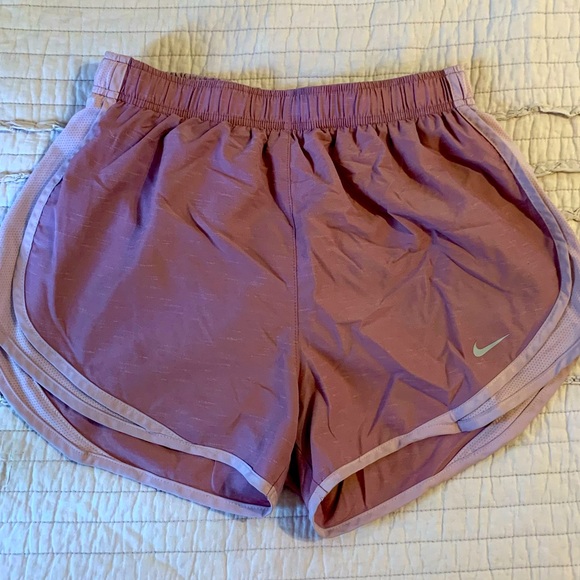 Nike Pants - Women’s Nike Dri-Fit Shorts Sz Medium in Pink